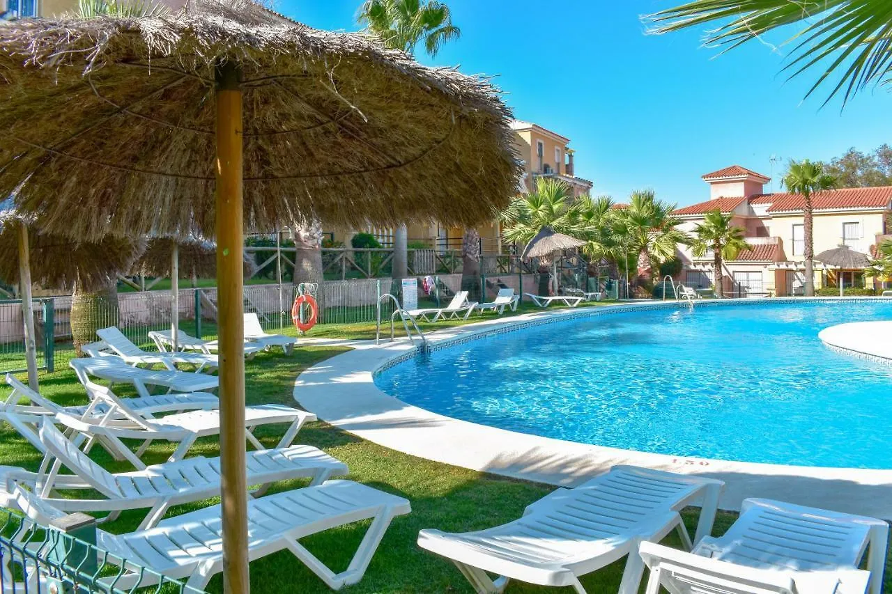 Disfrute De Las Playas Y El Golf En Nuestro Adosado En Islantilla - Costa De La Luz contacts